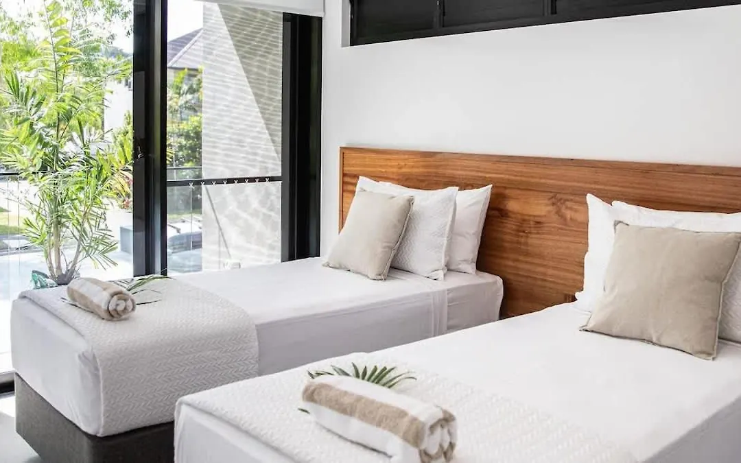 Azure Port Douglas - Luxurious & Modern-1