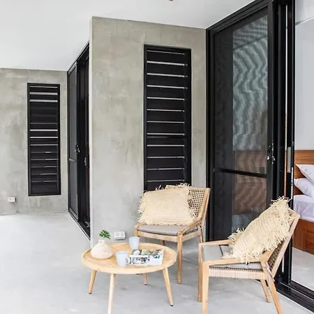 Azure Port Douglas - Luxurious & Modern-2